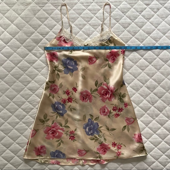 Inner Most, Vintage Blushes & Bruises Chemise - Picture 14 of 16